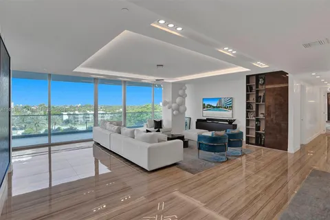 10203 COLLINS AVE, Bal Harbour FL 33154