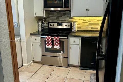 3001 NW 4th Ter # 161, Pompano Beach FL 33064