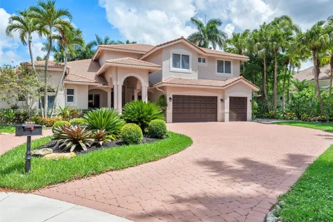 2481 Provence Cir, Weston FL 33327