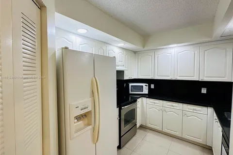 1200 SW 137th Ave # 212E, Pembroke Pines FL 33027