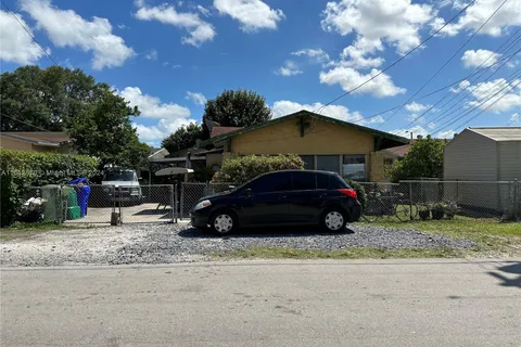 1842 NW 18th Ter, Miami FL 33125