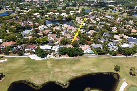 863 W Coco Plum Cir, Plantation FL 33324