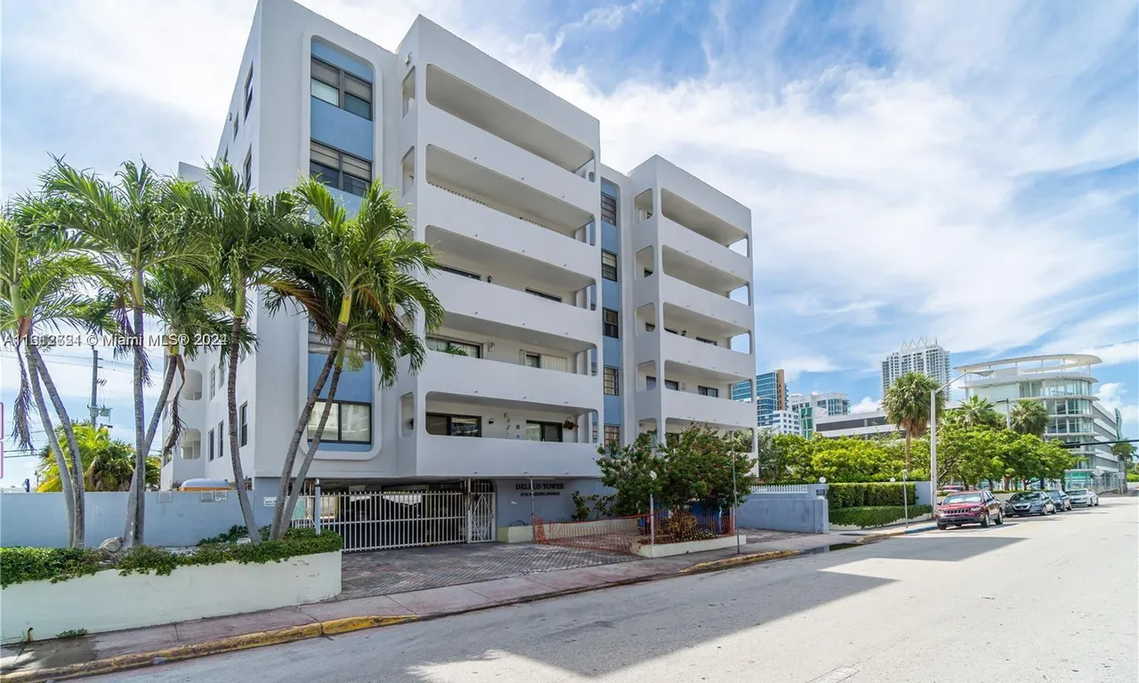 6725 Harding Ave # 302, Miami Beach FL 33141