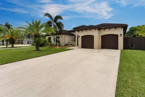 32006 SW 206th Ave, Homestead FL 33030