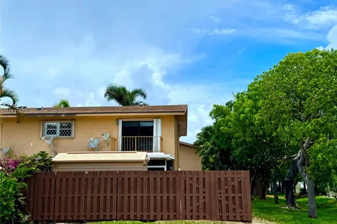 450 SE 7th St # 244, Dania Beach FL 33004