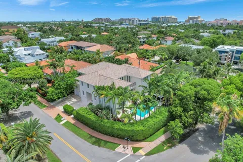 797 Ridgewood Rd, Key Biscayne FL 33149