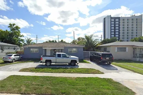 640 NE 168th St, North Miami Beach FL 33162