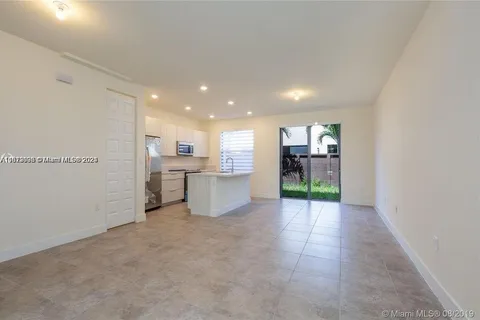 15842 NW 91st Ave # 15842, Miami Lakes FL 33018