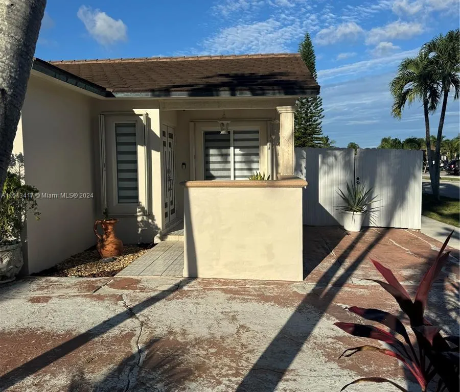 12872 NW 101st Pl, Hialeah Gardens FL 33018