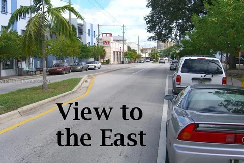 3340 Grand Ave, Miami FL 33133