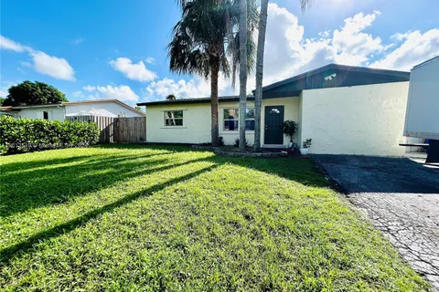 520 SW 72nd Ter, North Lauderdale FL 33068