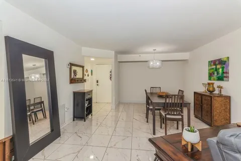 900 NE 195th St # 301, Miami FL 33179