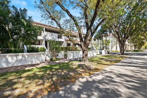 2600 Cardena St # 7, Coral Gables FL 33134