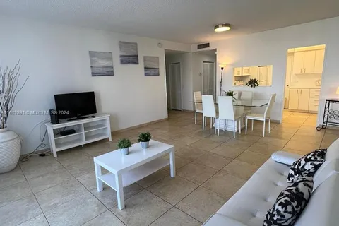 3505 S Ocean Dr # 402, Hollywood FL 33019