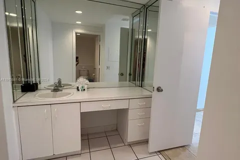 3505 S Ocean Dr # 402, Hollywood FL 33019