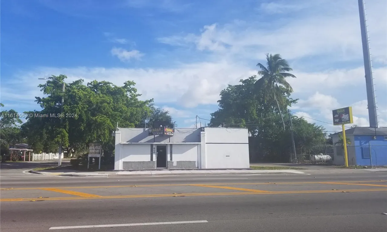 800 NW 54th STREET, Miami FL 33127