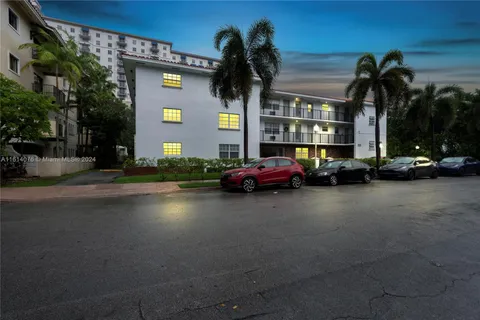 318 Majorca Ave # 205, Coral Gables FL 33134