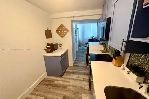 6969 Collins Ave # 912, Miami Beach FL 33141