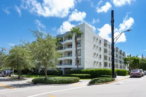 1401 Bay Rd # 503, Miami Beach FL 33139