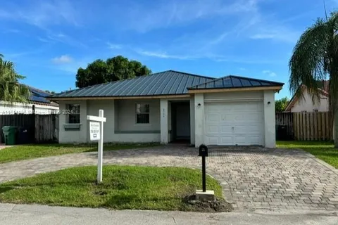 8564 SW 210th Ter, Cutler Bay FL 33189