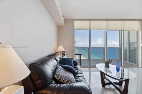 1830 S OCEAN DR # 4409, Hallandale Beach FL 33009