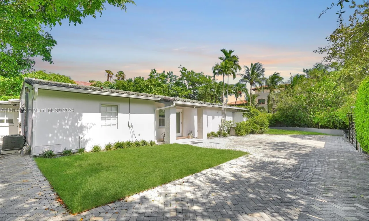 599 Glenridge Rd, Key Biscayne FL 33149