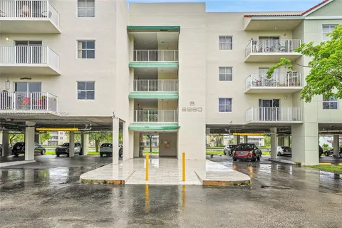 8260 SW 210th St # 201, Cutler Bay FL 33189