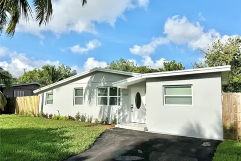 6110 NW 42nd Ave, North Lauderdale FL 33319