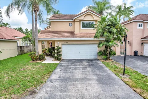 10065 NW 4th St, Plantation FL 33324