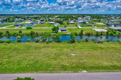 2625 NE 5th Pl, Cape Coral FL 33909