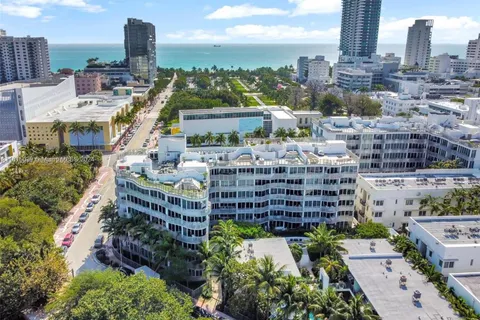 2155 Washington # 206, Miami Beach FL 33139