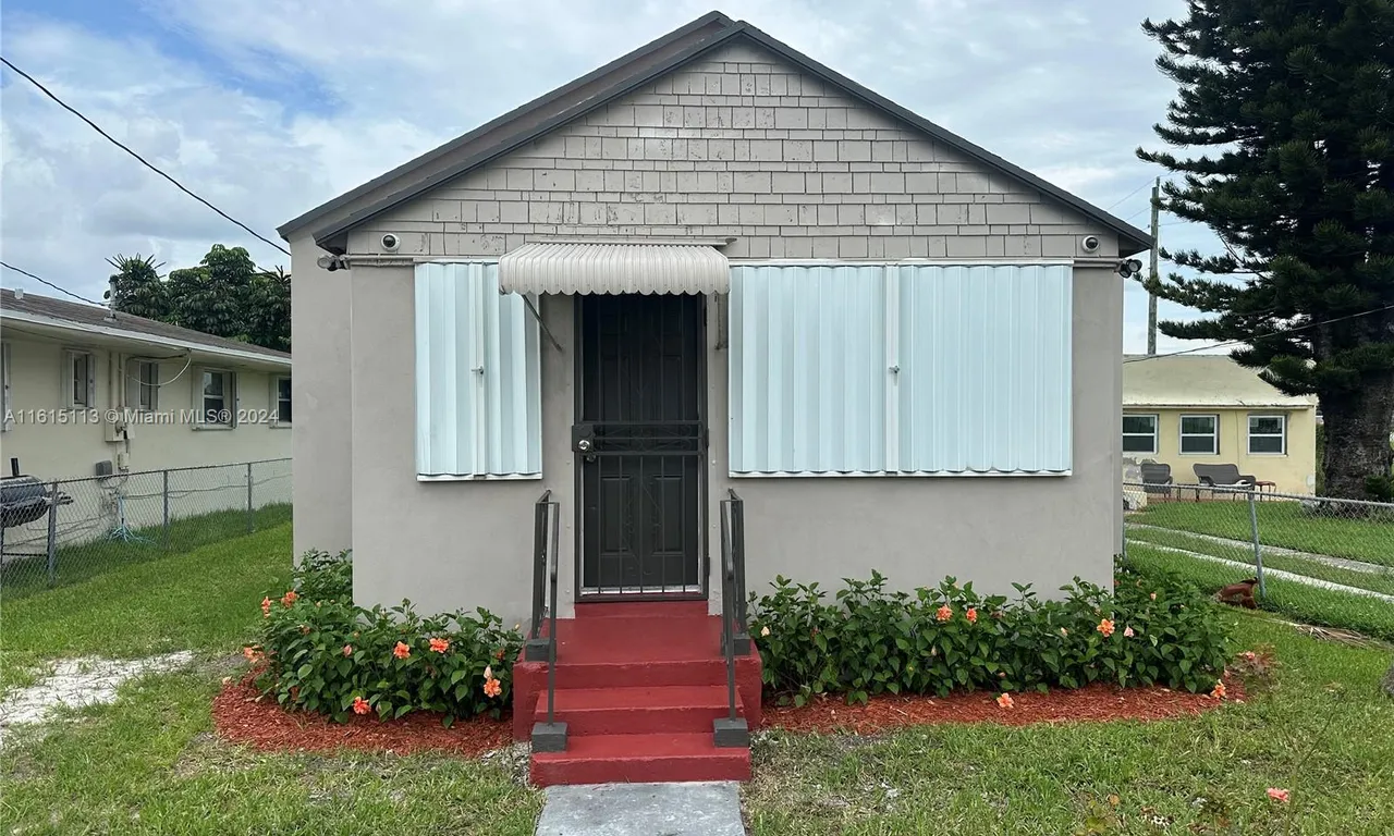 2225 NW 50th St, Miami FL 33142