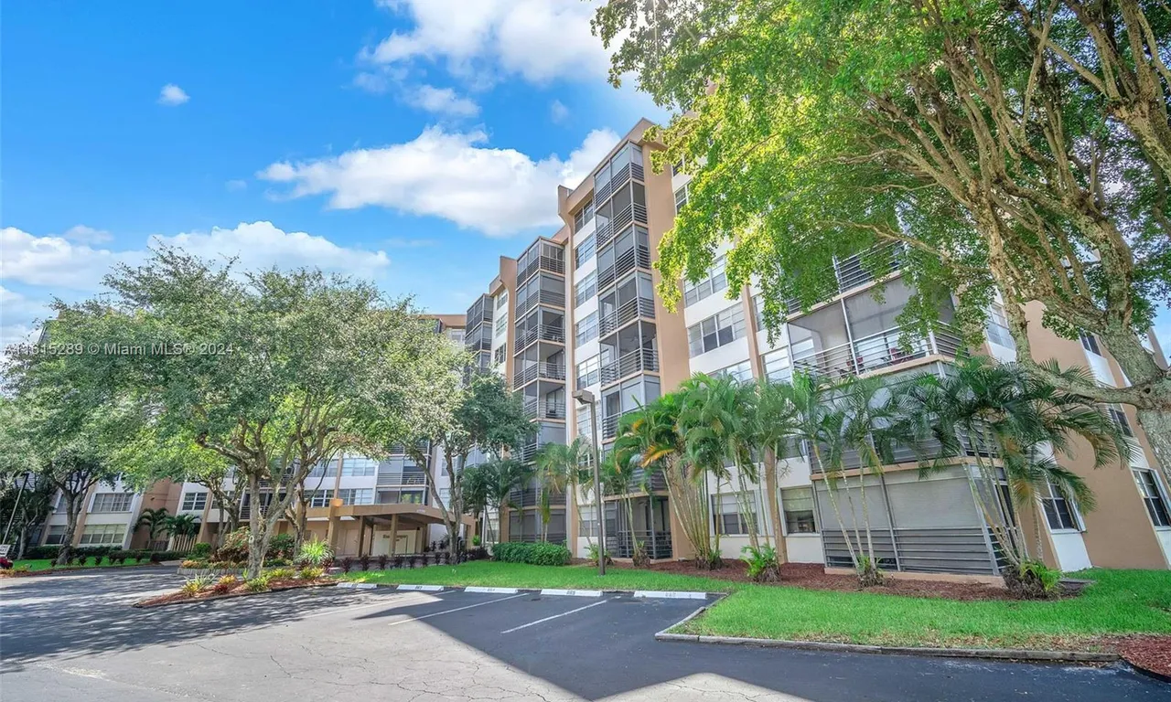 1300 Saint Charles Pl # 407, Pembroke Pines FL 33026