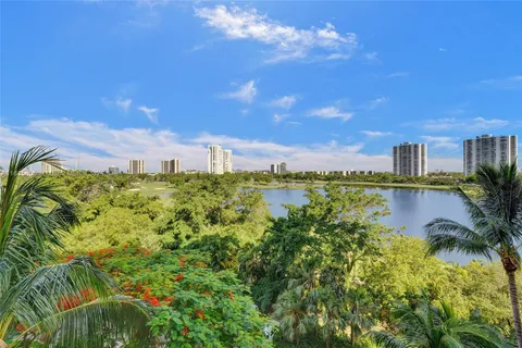 20000 E Country Club Dr # 606, Aventura FL 33180