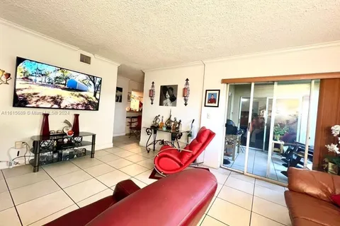 18810 NW 57th Ave # 102, Hialeah FL 33015