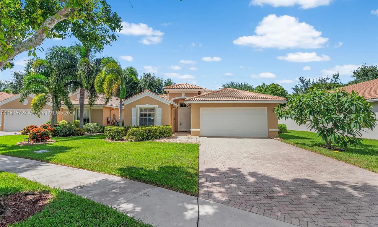 5301 Toscana Trl, Boynton Beach FL 33437