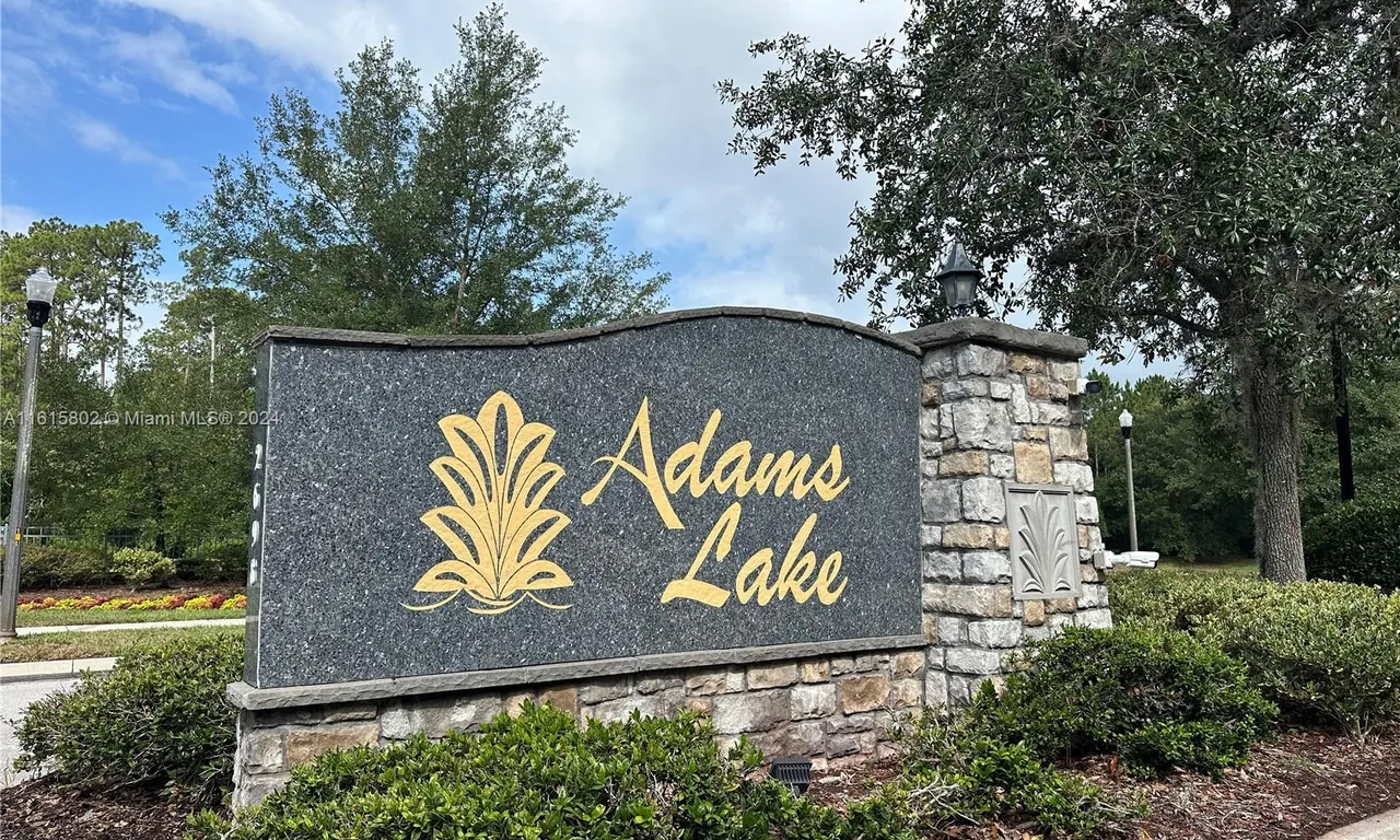 2346 Adams Lake Blvd, Jacksonville FL 32221