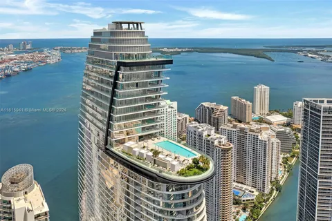 300 Biscayne Blvd Way # 2902, Miami FL 33131