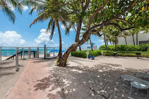 3000 S Ocean Dr # 206, Hollywood FL 33019