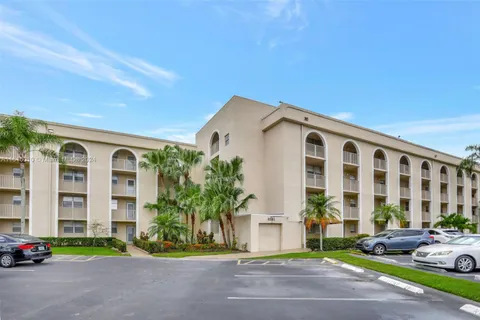 3231 Holiday Springs Blvd # 401, Margate FL 33063