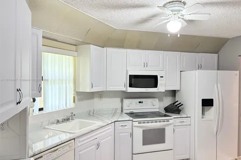 6555 W Broward Blvd # 103, Plantation FL 33317