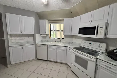 6555 W Broward Blvd # 103, Plantation FL 33317