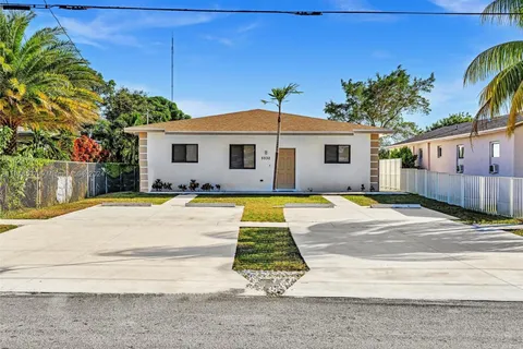 5530 SW 21st St, West Park FL 33023