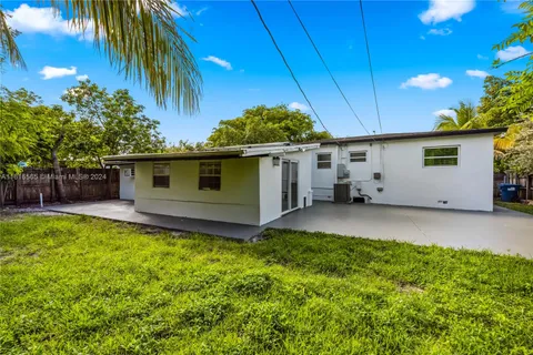 1188 NE 158th St, North Miami Beach FL 33162