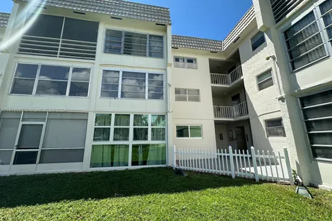 8450 Sunrise Lakes Blvd # 107, Sunrise FL 33322