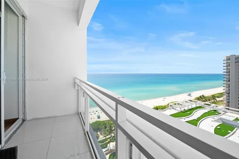 6801 Collins Ave, Miami Beach FL 33141