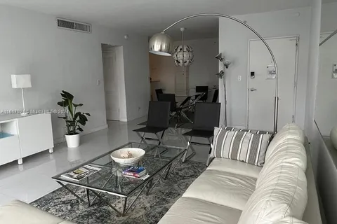 5601 Collins Ave # 1115, Miami Beach FL 33140