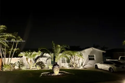 402 SE 4th Ter, Dania Beach FL 33004