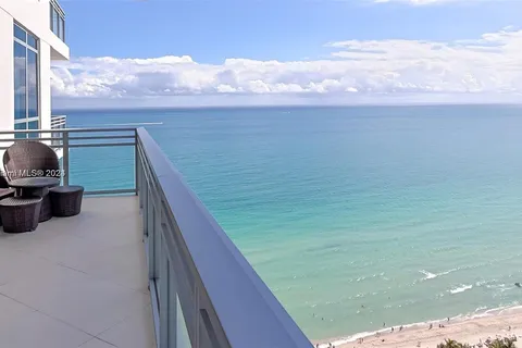 3535 S Ocean Dr PENTHOUSE # 2805, Hollywood FL 33019