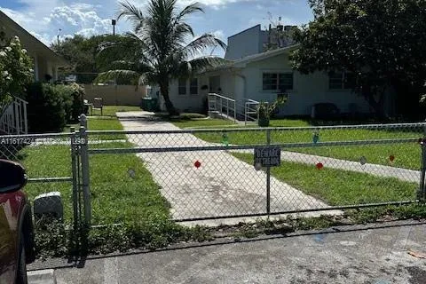 470 NW 26th Ave, Miami FL 33125